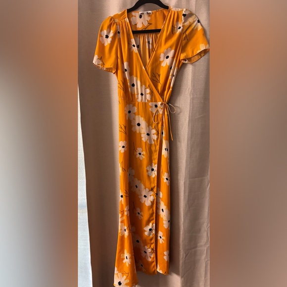 Madewell Yellow Wrap Midi Dress with White Floral Print - Picture 3 of 9